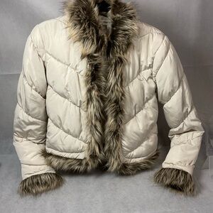 URBAN OUTFITTERS NWT Women’s Puffer Jacket- Size Small